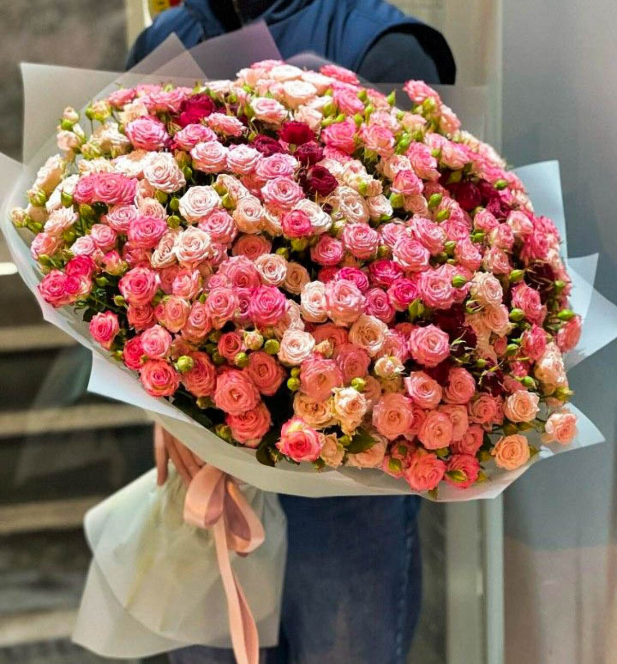 SPRAY ROSES